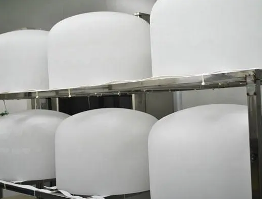 石英坩埚与石墨坩埚有哪些区别